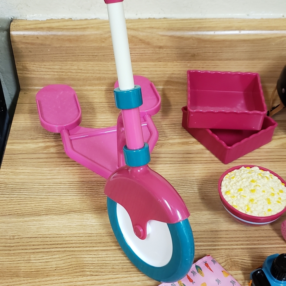 OUR GENERATION DOLL ACCESSORIES - Picture 13 of 16